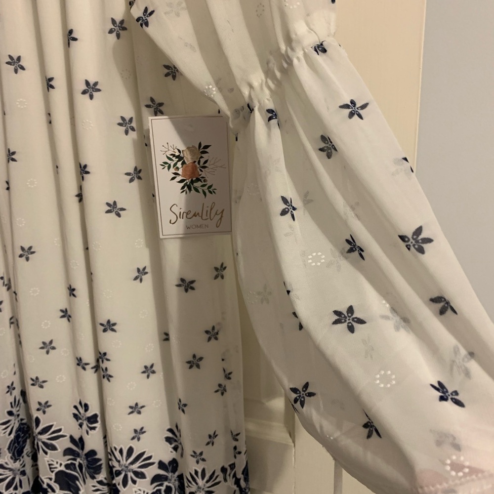 Siren Lily Women’s Plus White & Navy Blue Floral Long Sleeve Dress 3X - Picture 4 of 11